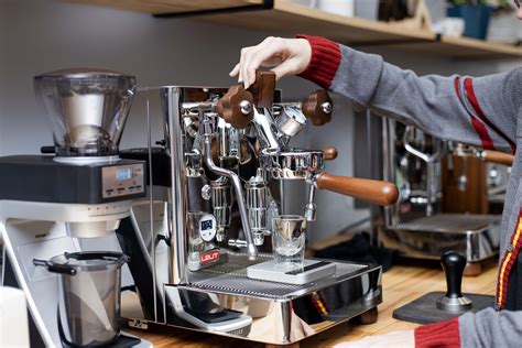 The Lelit Bianca V3 is a dual boiler machine with manual espresso flow control device. . Lelit bianca v3 extended guide